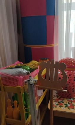 Место хранения принадлежностей для проведения занятий в музыкальном/спортивном зале